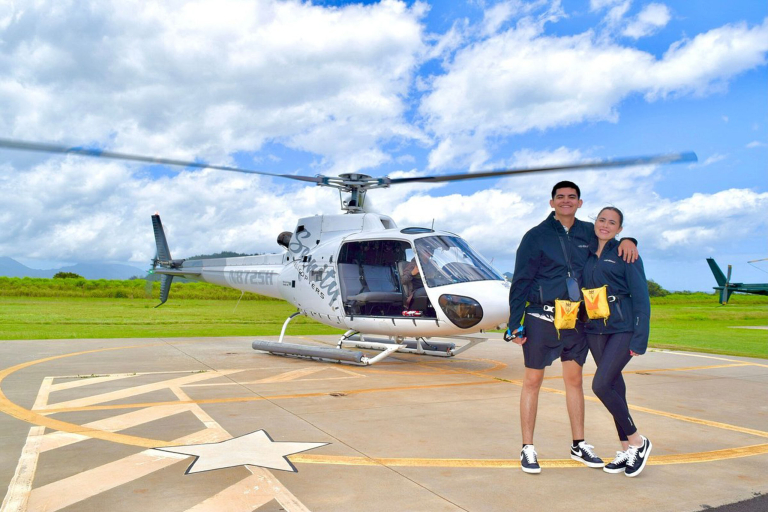 Airkauaihelicopters Doors Off Kauai Helicopter Tour Happy Couple