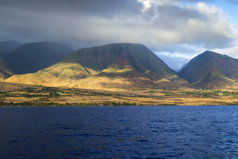 Shutterstock Holoholomauitours West Maui Private Sightseeing West Maui Shield Volcano